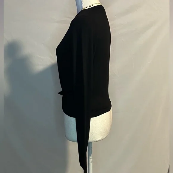 Tops/T-Shirts/Tanks👚 - 2 for $20 or 3 for $30 (Mix & Match) - Picture 4 of 5